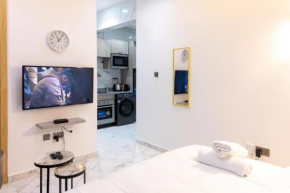 Classy Studio Apartment, East Airport